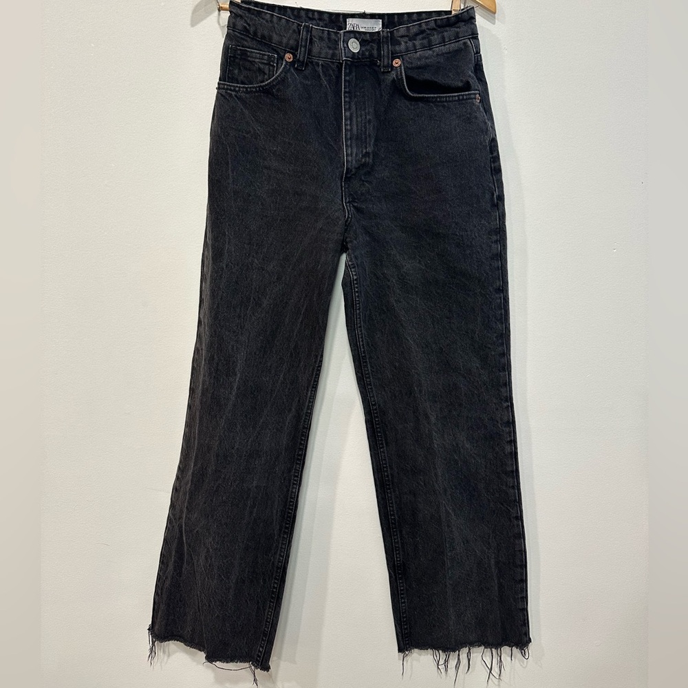 Zara High Rise Straight Leg Demin Size:6